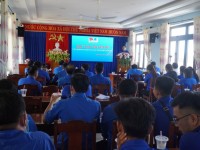Cán bộ Đoàn chuyên trách cấp huyện của thị xã Điện Bàn học tập lý luận chính trị