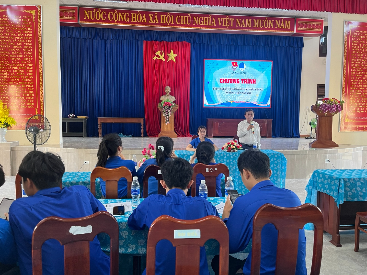 Hội nghị đối thoại giữa lãnh đạo UBND xã Điện Trung với thanh niên năm 2022