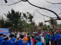 Điện Bàn – Ra quân tình nguyện làm đẹp môi trường biển